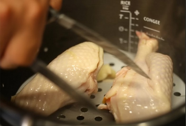 Пиле на пара в мултикукър